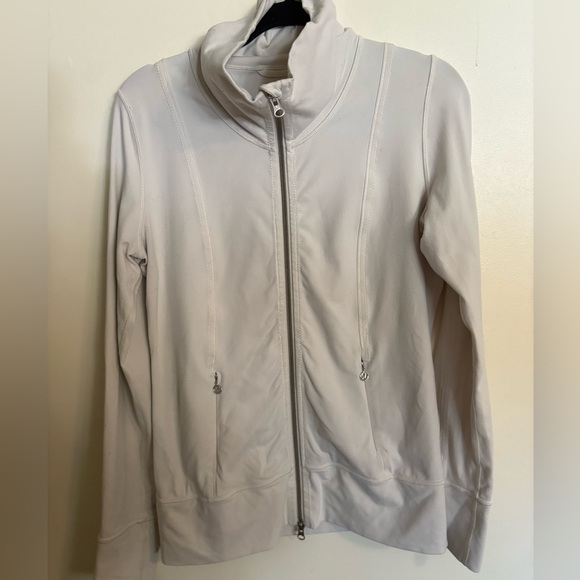 Lulu Zip-Up - Picture 1 of 3